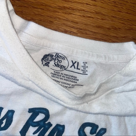 Bass Pro Shops T-Shirt - Picture 3 of 4